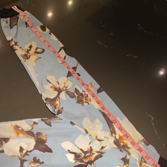 Ultralight Blue Floral Zipper Front Top - Picture 7 of 8